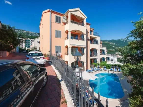 Dvosoban stan 80 m² – Bečići, Budva — fotografija 11