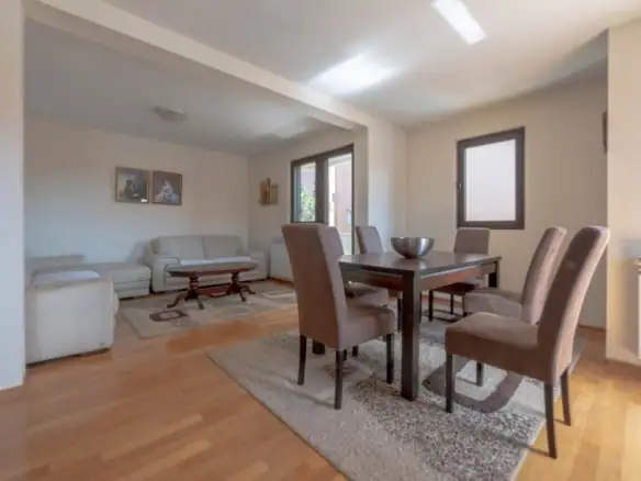 Trosoban stan 120 m² – Rozino, Budva — fotografija 12