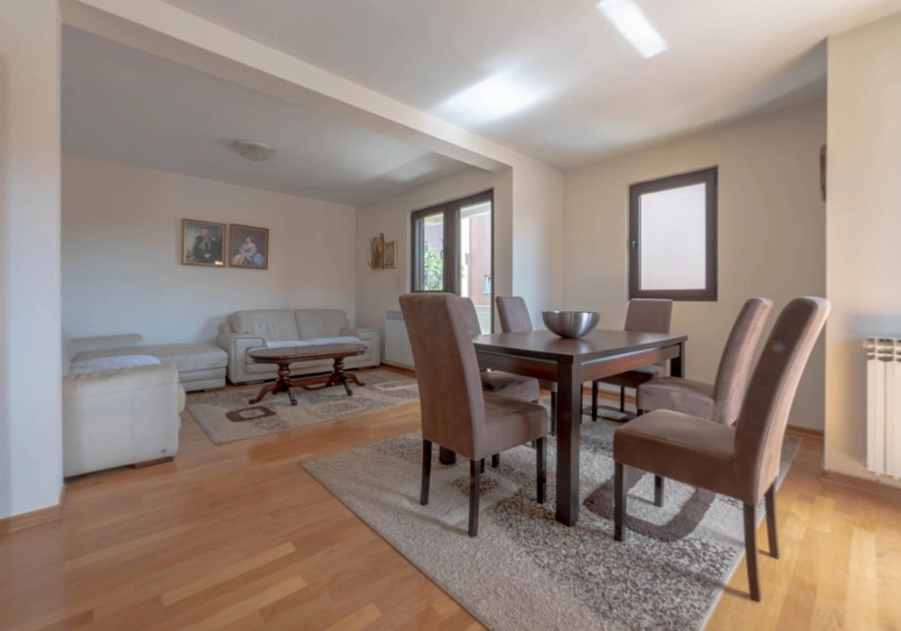 Trosoban-stan-u-Rozinu-Budva-11 Trosoban stan 120 m² – Rozino, Budva — fotografija 12