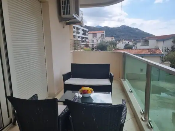 Dvosoban stan 94 m² – Bečići, Budva — fotografija 3
