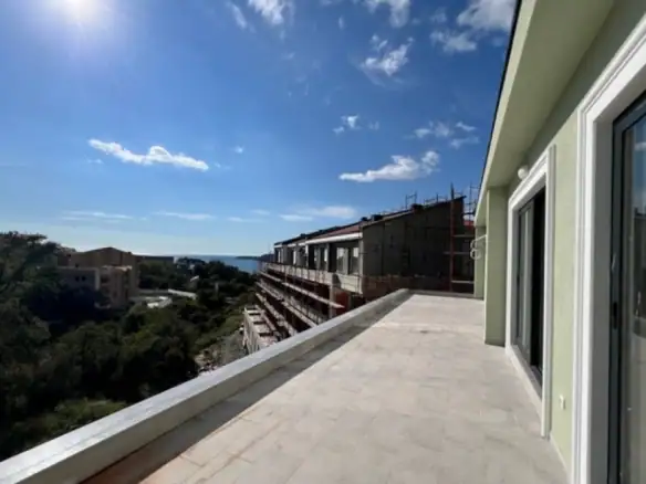 Dvosoban stan 78 m² – Kamenovo, Budva — fotografija 13