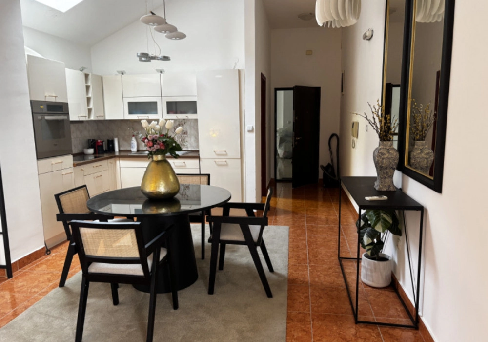 Dvosoban-stan-sa-terasom-u-Dobroti-Kotor-7 Dvosoban stan 90 m² – Dobrota, Kotor — fotografija 8