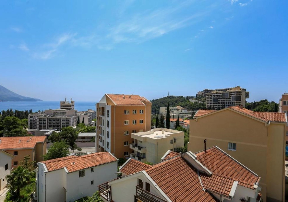 Dvosoban-stan-sa-terasom-u-Becicima-Budva-8 Dvosoban stan 74 m² – Bečići, Budva — fotografija 9