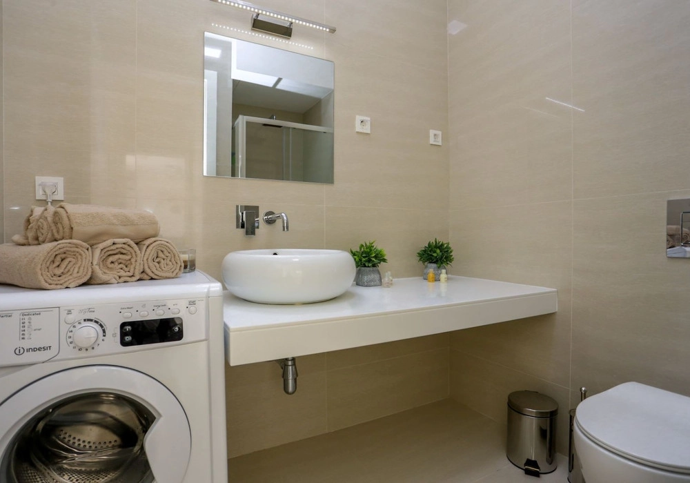Dvosoban-stan-sa-terasom-u-Becicima-Budva-10 Dvosoban stan 74 m² – Bečići, Budva — fotografija 11
