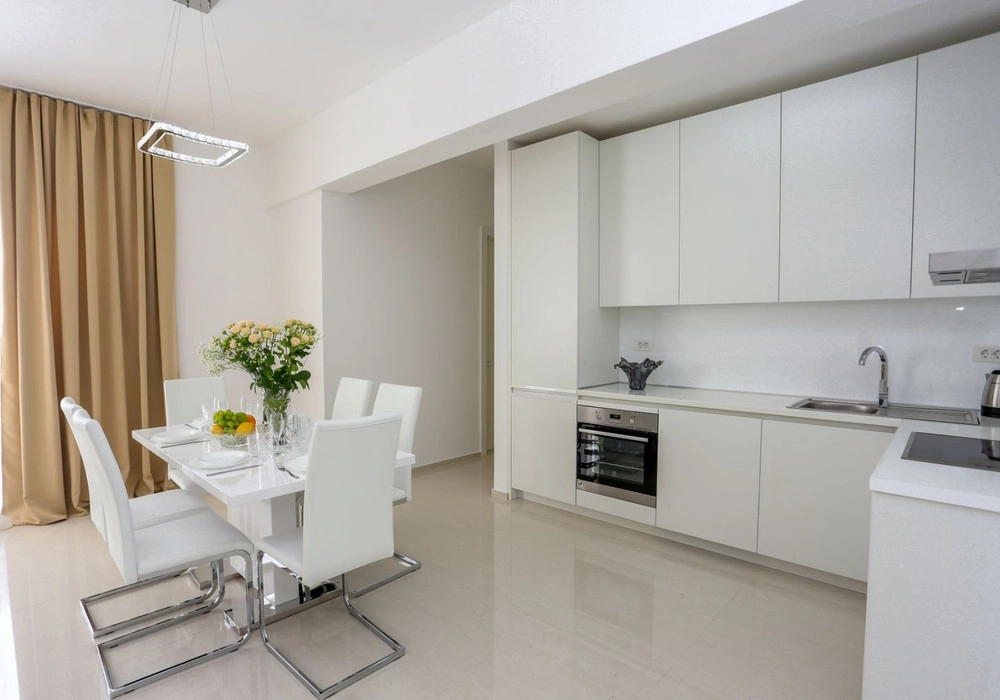 Dvosoban-stan-sa-terasom-u-Becicima-Budva-14 Dvosoban stan 74 m² – Bečići, Budva — fotografija 15