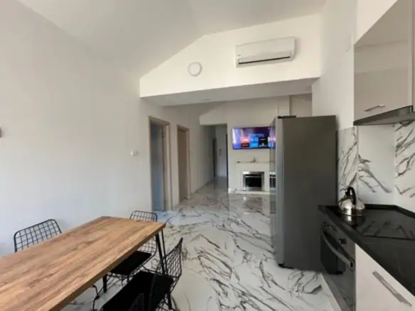 Četvorosoban stan 87 m² – Budva — fotografija 10