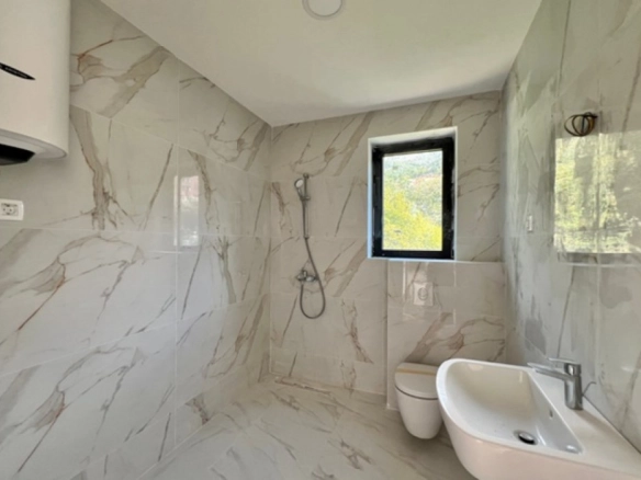 Dvosoban stan 95 m² – Kamenovo, Budva — fotografija 7
