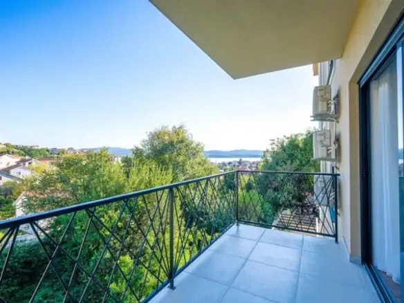 Trosoban stan 82 m² – Mažina, Tivat — fotografija 2