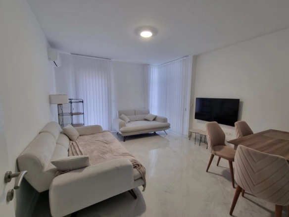 Trosoban stan 95 m² – Rozino, Budva — fotografija 3