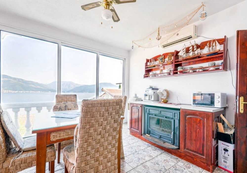 Kuca-sa-sest-soba-u-Krasicima-Tivat-11 Kuća – Krašići, Tivat — fotografija 12