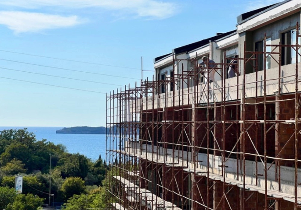 Trosoban-stan-u-novogradnji-Kamenovo-Budva Trosoban stan u novogradnji