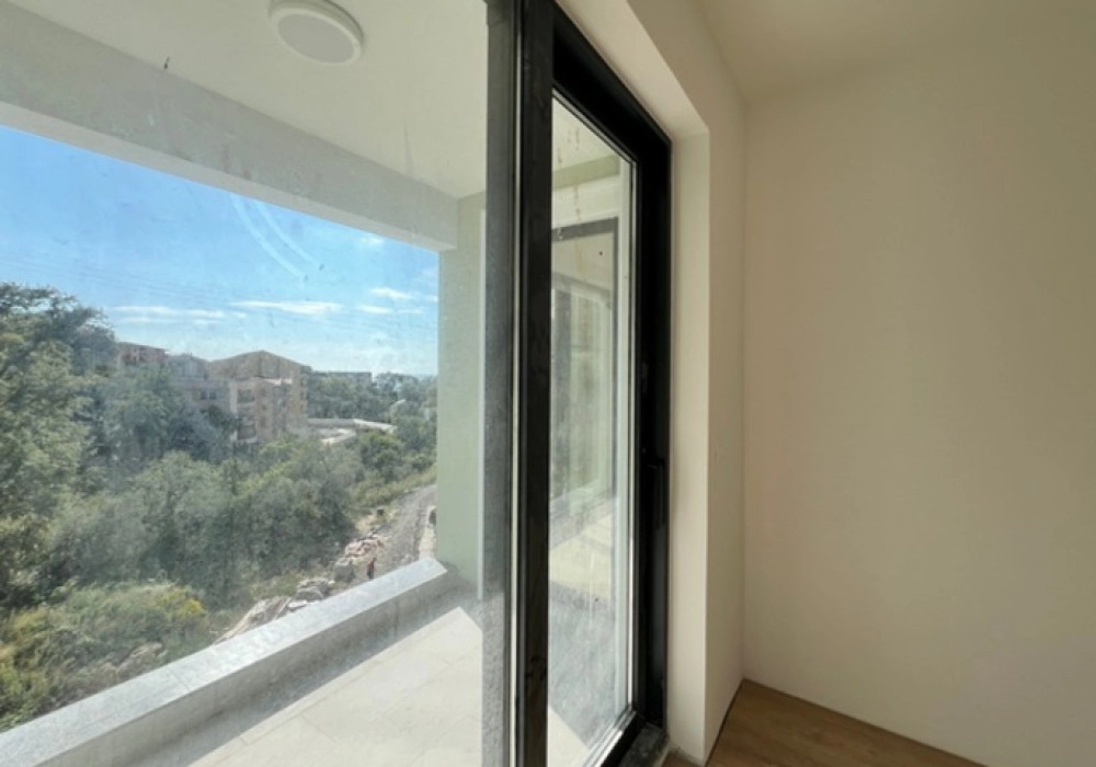 Trosoban-stan-u-novogradnji-Kamenovo-Budva-13 Trosoban stan 106 m² – Kamenovo, Budva — fotografija 14