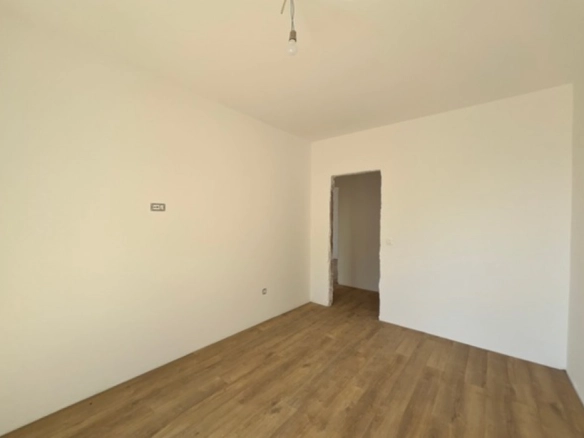 Trosoban stan 106 m² – Kamenovo, Budva — fotografija 15
