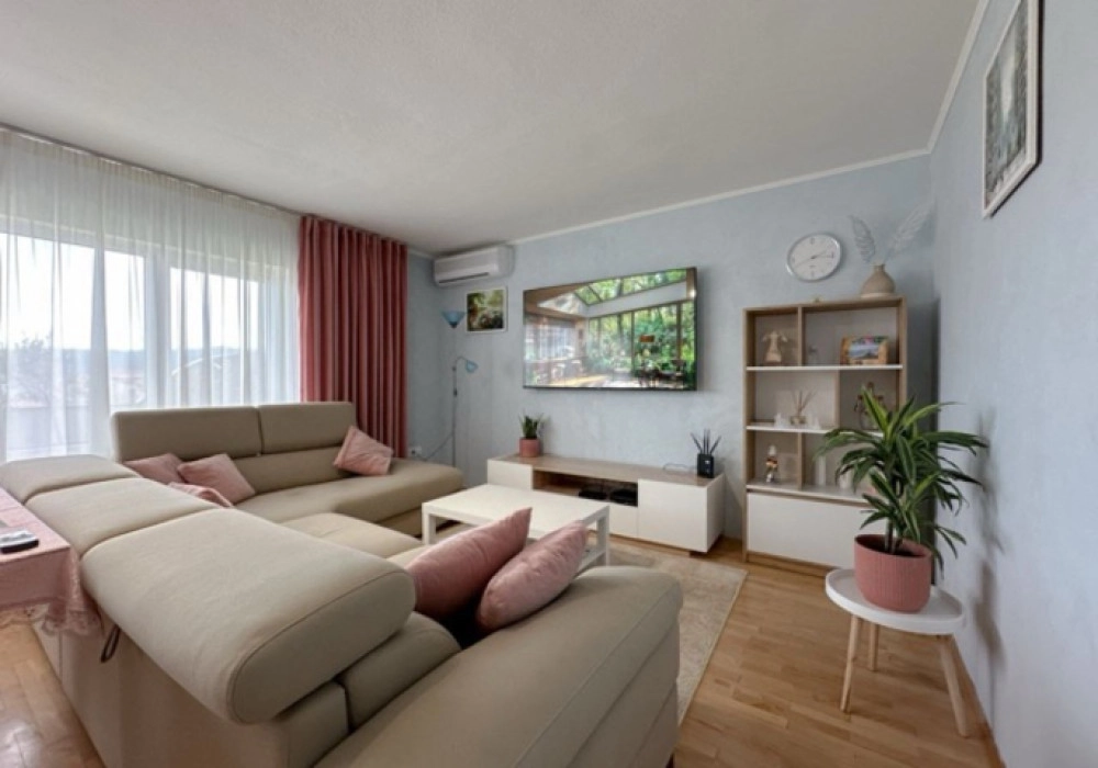 Dvosoban-stan-sa-pogledom-na-more-u-Mazini-Tivat-2 Dvosoban stan 110 m² – Mažina, Tivat — fotografija 3