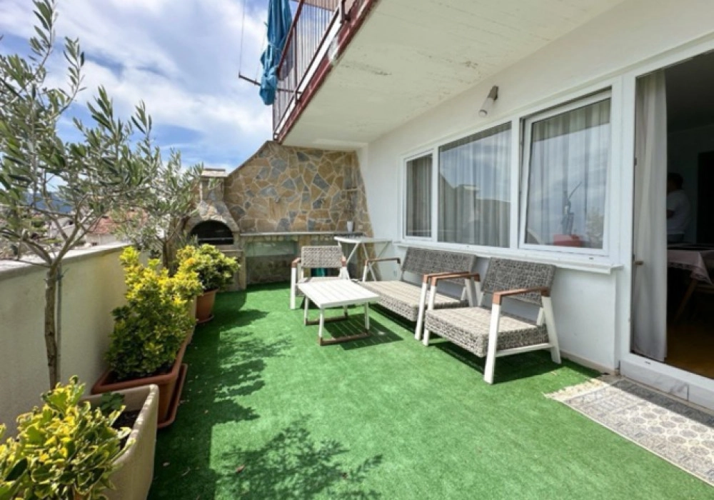 Dvosoban-stan-sa-pogledom-na-more-u-Mazini-Tivat-3 Dvosoban stan 110 m² – Mažina, Tivat — fotografija 4