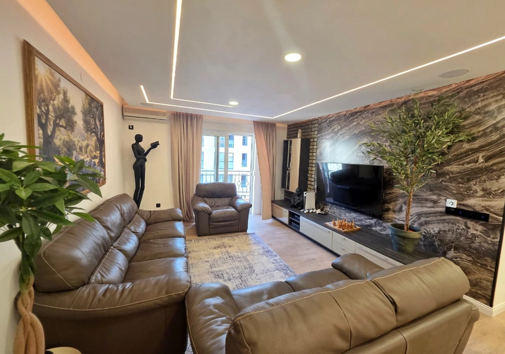 Trosoban-stan-u-Becicima-Budva-2 Trosoban stan 106 m² – Bečići, Budva — fotografija 3