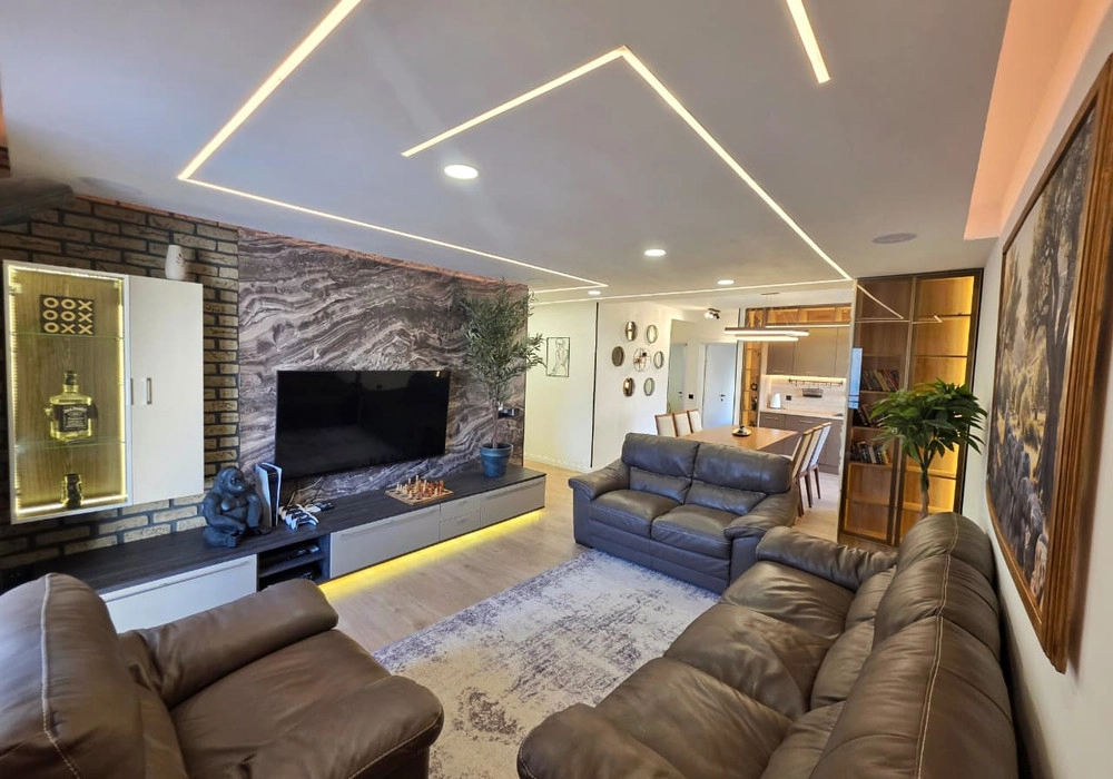 Trosoban-stan-u-Becicima-Budva-4 Trosoban stan 106 m² – Bečići, Budva — fotografija 5