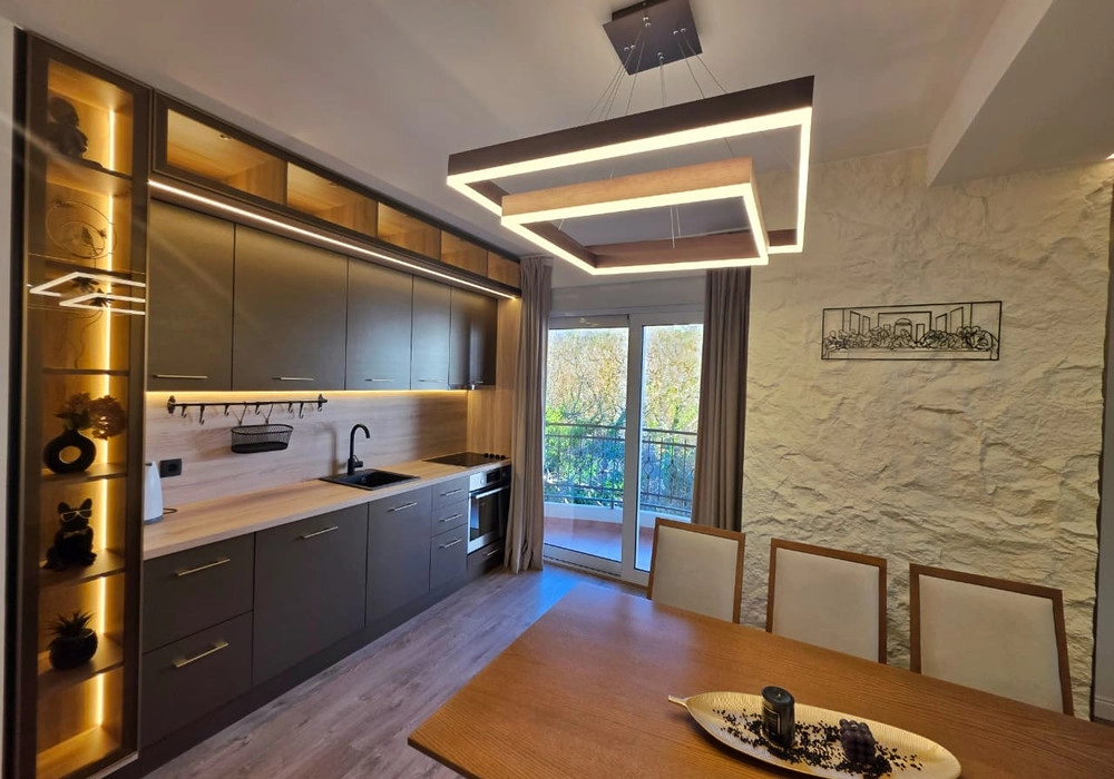 Trosoban-stan-u-Becicima-Budva-6 Trosoban stan 106 m² – Bečići, Budva — fotografija 7