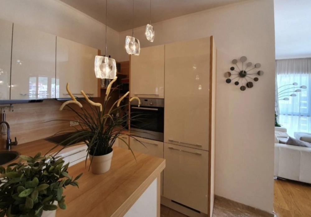 Trosoban-stan-u-kompleksu-Tre-Cane-Centar-Budva-4 Trosoban stan 89 m² – Centar, Budva — fotografija 5