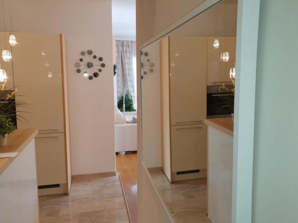Trosoban stan 89 m² – Centar, Budva — fotografija 10
