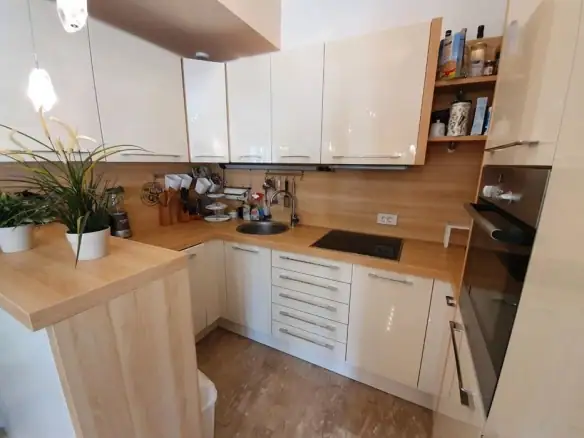Trosoban stan 89 m² – Centar, Budva — fotografija 11