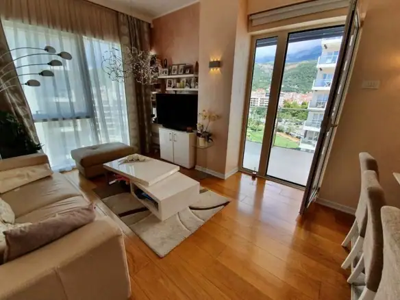 Trosoban stan 89 m² – Centar, Budva — fotografija 15
