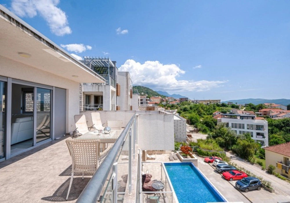 Trosoban-stan-u-novogradnji-Mazina-Tivat Trosoban stan u novogradnji