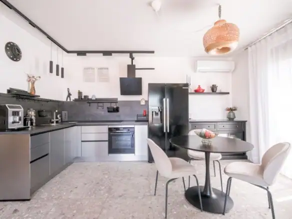 Trosoban stan 77 m² – Mažina, Tivat — fotografija 9