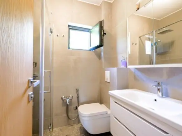 Trosoban stan 77 m² – Mažina, Tivat — fotografija 11