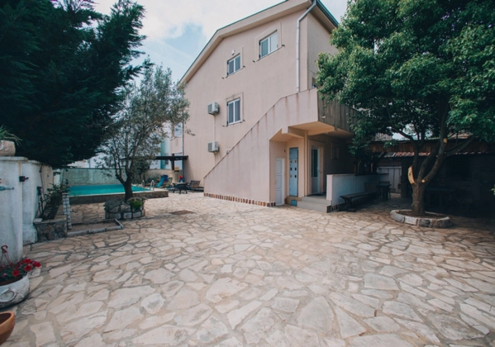 Kuca-sa-bazenom-u-Krimovici-Kotor-7 Kuća 500 m² – Krimovica, Kotor — fotografija 8