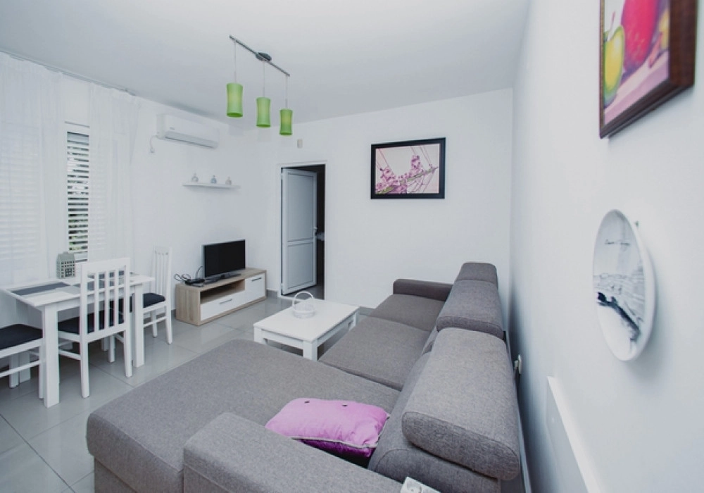 Kuca-sa-bazenom-u-Krimovici-Kotor-10 Kuća 500 m² – Krimovica, Kotor — fotografija 11