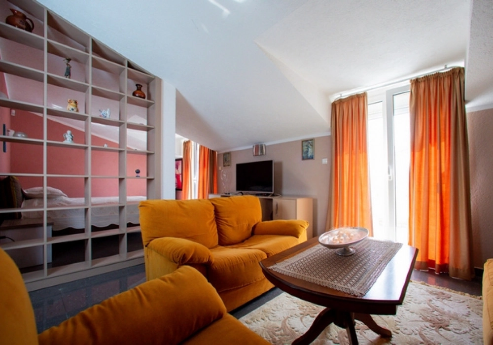 Kuca-sa-bazenom-u-Krimovici-Kotor-14 Kuća 500 m² – Krimovica, Kotor — fotografija 15
