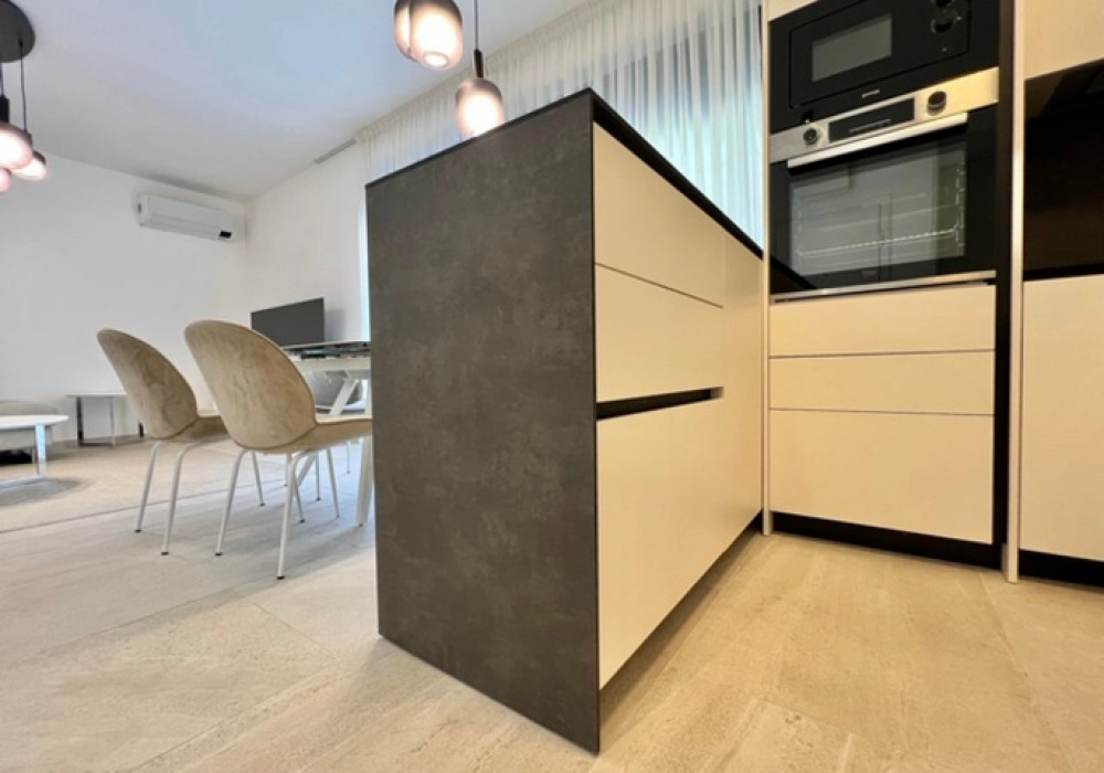 Dvosoban-stan-sa-terasom-i-bazenom-u-Mazini-Tivat-6 Dvosoban stan 147 m² – Mažina, Tivat — fotografija 7