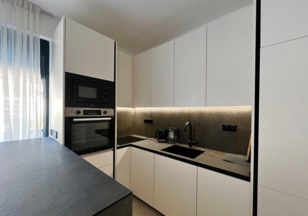Dvosoban-stan-sa-terasom-i-bazenom-u-Mazini-Tivat-7 Dvosoban stan 147 m² – Mažina, Tivat — fotografija 8