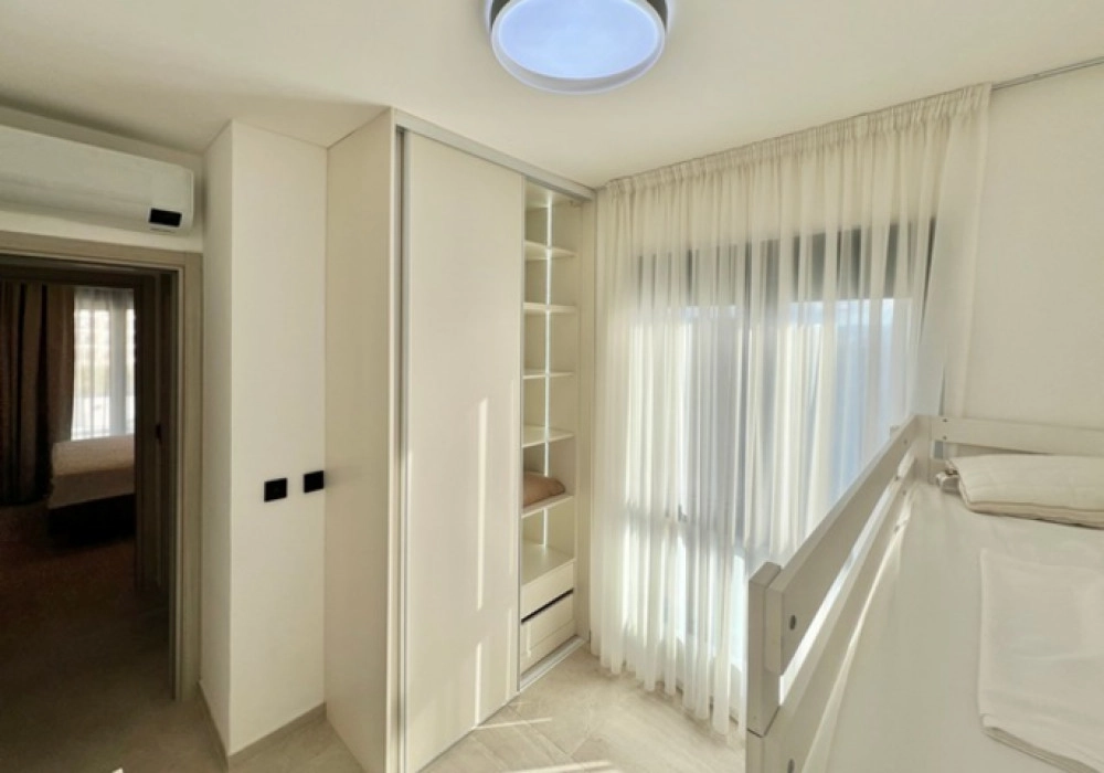 Dvosoban-stan-sa-terasom-i-bazenom-u-Mazini-Tivat-12 Dvosoban stan 147 m² – Mažina, Tivat — fotografija 13