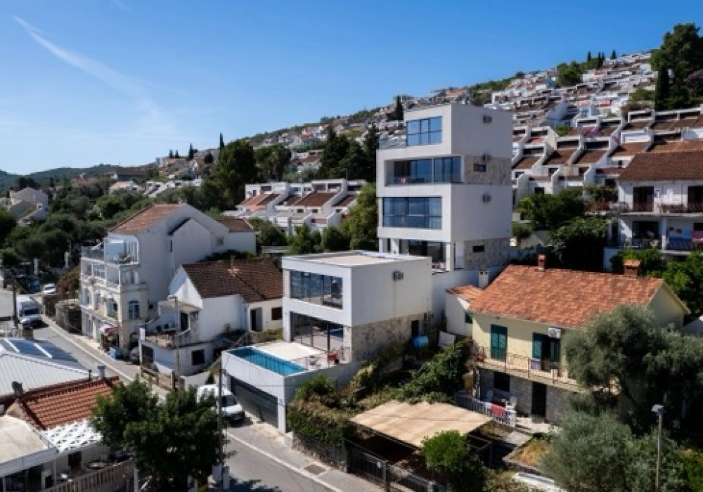 Nova-kuca-sa-bazenom-u-Krasicima-Tivat-1 Kuća 330 m² – Krašići, Tivat — fotografija 2