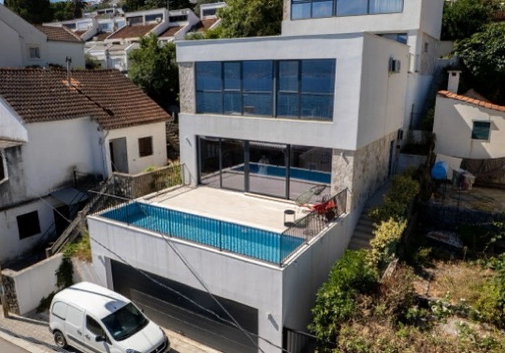 Nova-kuca-sa-bazenom-u-Krasicima-Tivat-2 Kuća 330 m² – Krašići, Tivat — fotografija 3