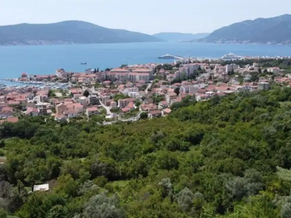 Plac 1.240 m² – Mažina, Tivat — fotografija 4