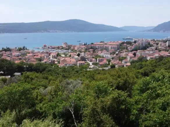 Plac 1.240 m² – Mažina, Tivat — fotografija 6