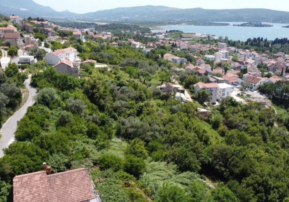 Plac-s-projektom-u-naselju-Mazina-Tivat-6 Plac 1.240 m² – Mažina, Tivat — fotografija 7