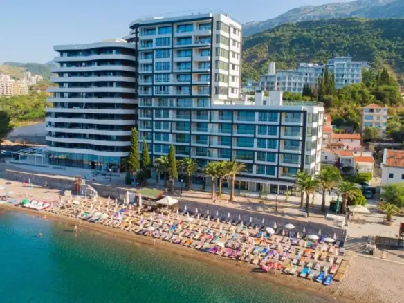 Trosoban stan 136 m² – Rafailovići, Budva — fotografija 7