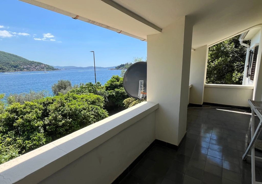 Kuca-uz-more-u-Kamenarima-Herceg-Novi Kuća uz more u Kamenarima