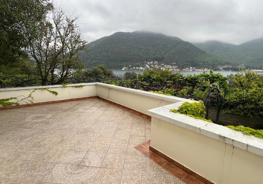 Kuca-uz-more-u-Kamenarima-Herceg-Novi-14 Kuća 205 m² – Kamenari, Herceg Novi — fotografija 15