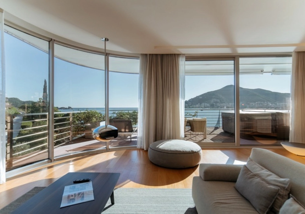 Dvosoban-stan-uz-more-u-naselju-Boreti-Budva-13 Dvosoban stan 508 m² – Boreti, Budva — fotografija 14