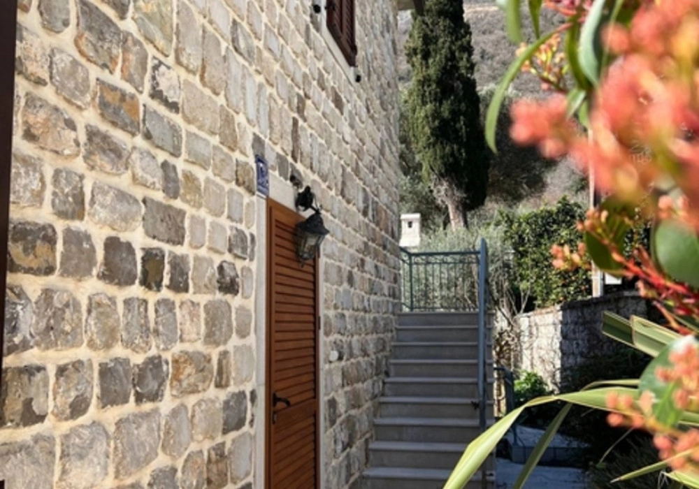 Kuca-s-bazenom-i-molom-u-Kamenarima-Herceg-Novi-5 Kuća – Kamenari, Herceg Novi — fotografija 6