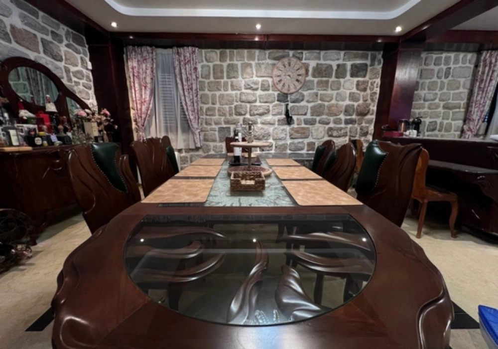Kuca-s-bazenom-i-molom-u-Kamenarima-Herceg-Novi-6 Kuća – Kamenari, Herceg Novi — fotografija 7
