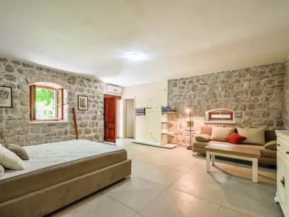 Kuća – Dobrota, Kotor — fotografija 11