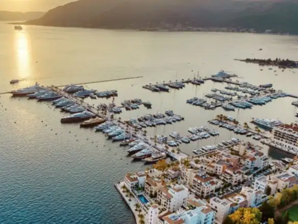 Dvosoban stan 268 m² – Gorica, Tivat — fotografija 2