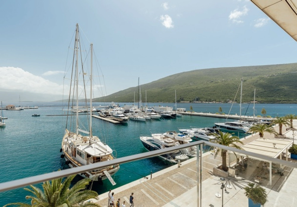 Trosoban-stan-na-Topli-Herceg-Novi-1 Trosoban stan 315 m² – Topla, Herceg Novi — fotografija 2