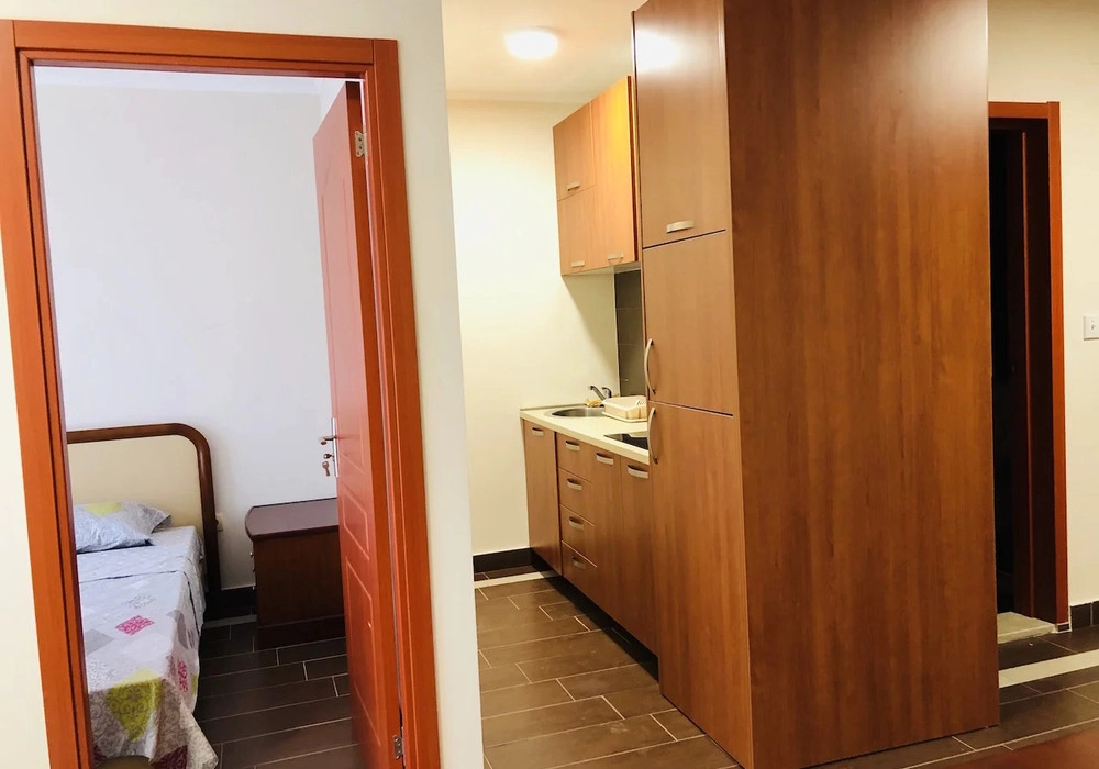 Jednosoban-stan-sa-terasom-u-Becicima-Budva-3 Jednosoban stan 37 m² – Bečići, Budva — fotografija 4